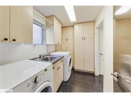 40 Mullen Drive, Vaughan, ON - Indoor Photo Showing Laundry Room