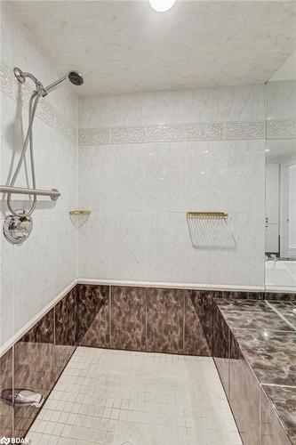 40 Mullen Drive, Vaughan, ON - Indoor Photo Showing Bathroom