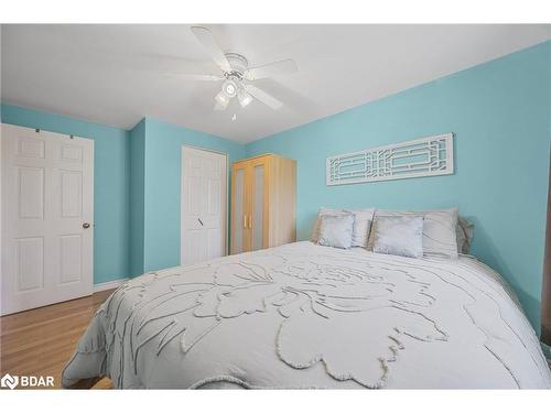 20 Jamieson Drive, Rosemont, ON - Indoor Photo Showing Bedroom