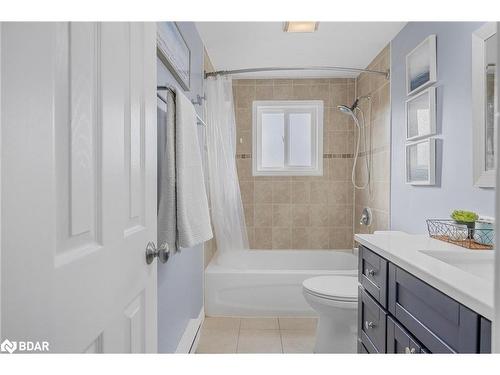 20 Jamieson Drive, Rosemont, ON - Indoor Photo Showing Bathroom