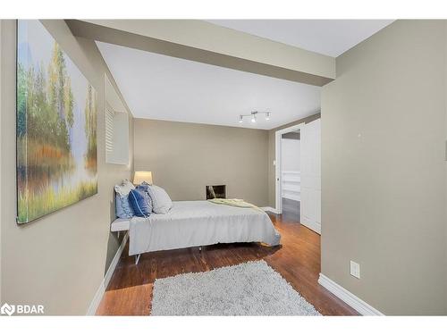 20 Jamieson Drive, Rosemont, ON - Indoor Photo Showing Bedroom