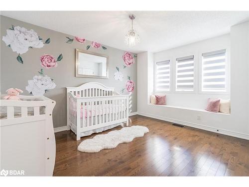 1386 Dallman Street, Innisfil, ON - Indoor Photo Showing Bedroom