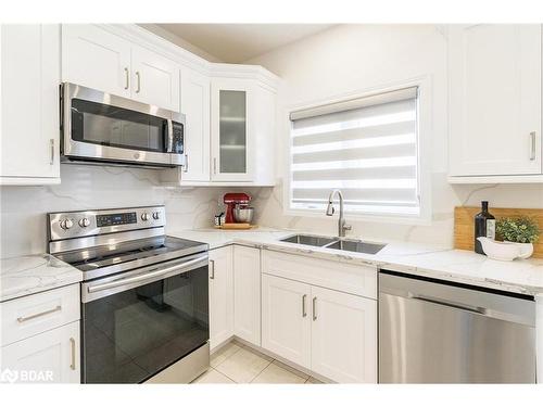 1386 Dallman Street, Innisfil, ON - Indoor Photo Showing Kitchen With Double Sink