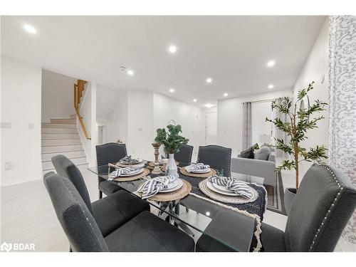 27 Carew Boulevard, Lindsay, ON - Indoor Photo Showing Dining Room