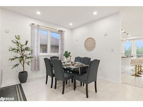 27 Carew Boulevard, Lindsay, ON - Indoor Photo Showing Dining Room