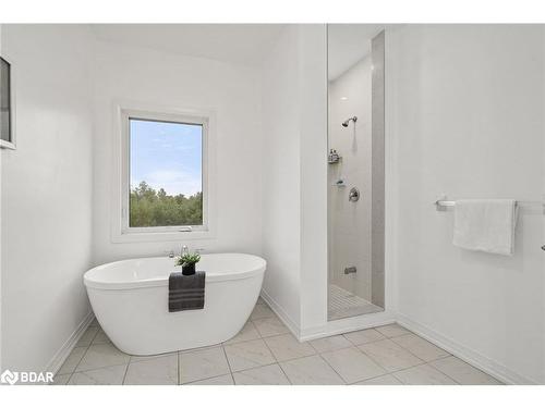 27 Carew Boulevard, Lindsay, ON - Indoor Photo Showing Bathroom