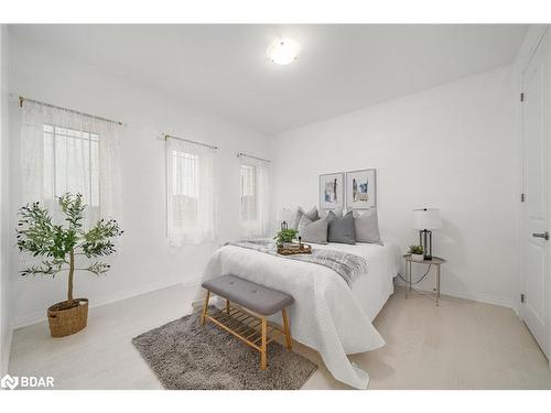 27 Carew Boulevard, Lindsay, ON - Indoor Photo Showing Bedroom