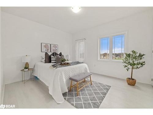 27 Carew Boulevard, Lindsay, ON - Indoor Photo Showing Bedroom