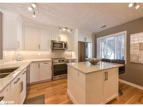 206-585 Atherley Road, Orillia, ON - Indoor Photo Showing Kitchen With Stainless Steel Kitchen With Double Sink With Upgraded Kitchen