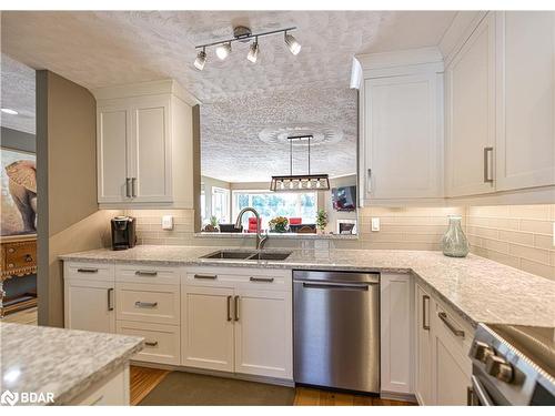 206-585 Atherley Road, Orillia, ON - Indoor Photo Showing Kitchen With Stainless Steel Kitchen With Double Sink With Upgraded Kitchen