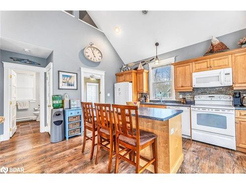 182-3 Farm View Lane, Cherry Valley, ON - Indoor Photo Showing Kitchen