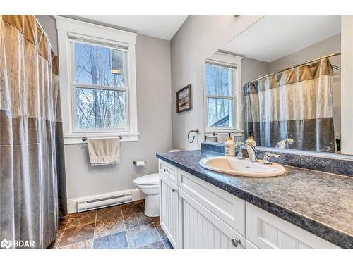 182-3 Farm View Lane, Cherry Valley, ON - Indoor Photo Showing Bathroom