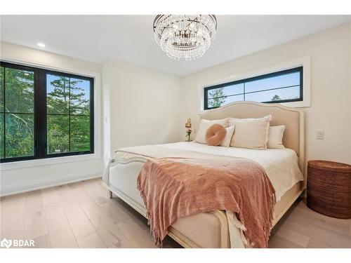 12 Centre Street, Cookstown, ON - Indoor Photo Showing Bedroom