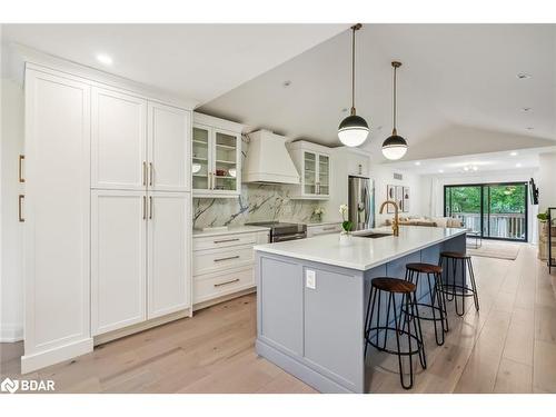 12 Centre Street, Cookstown, ON - Indoor Photo Showing Kitchen With Upgraded Kitchen