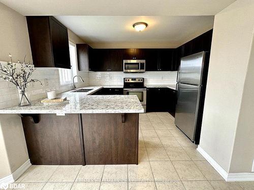 71 Pearl Drive, Orillia, ON - Indoor Photo Showing Kitchen