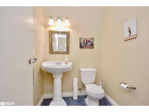 264 Salem Road, Barrie, ON - Indoor Photo Showing Bathroom