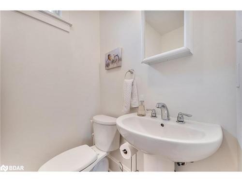 143-6 Farm View Lane (Unit #143), Cherry Valley, ON - Indoor Photo Showing Bathroom