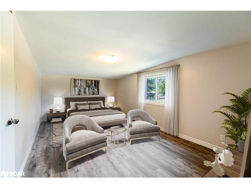 228A Cindy Lane, Essa Township, ON - Indoor Photo Showing Bedroom