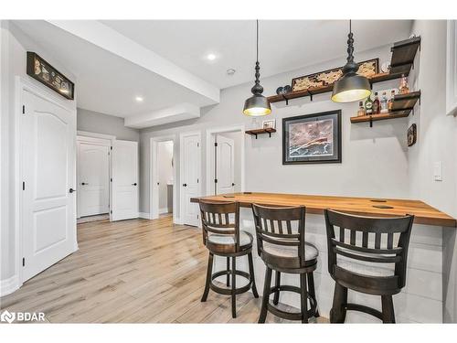 61 Collier Crescent, Angus, ON - Indoor Photo Showing Dining Room