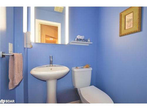 Upper-140 Country Lane, Barrie, ON - Indoor Photo Showing Bathroom