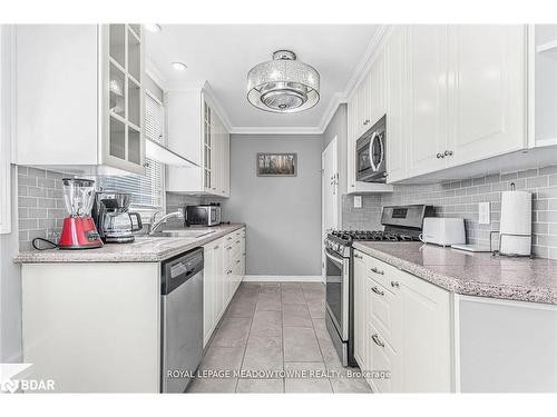 36 Fawell Avenue, St. Catharines, ON - Indoor Photo Showing Kitchen