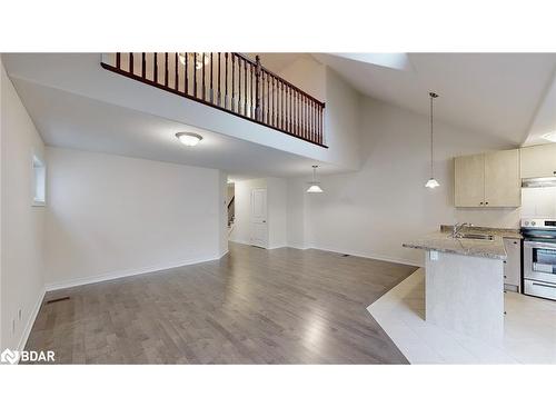 606 Haylock Gardens, Peterborough, ON - Indoor Photo Showing Kitchen