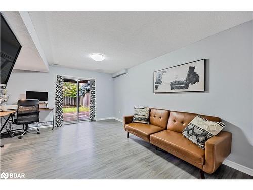 17 Gadwall Avenue, Barrie, ON - Indoor Photo Showing Living Room