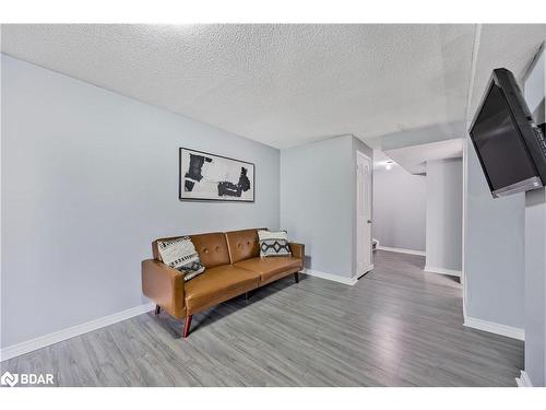 17 Gadwall Avenue, Barrie, ON - Indoor Photo Showing Living Room