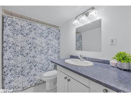 17 Gadwall Avenue, Barrie, ON - Indoor Photo Showing Bathroom