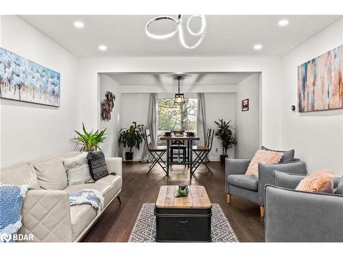 35 Pooles Road, Springwater, ON - Indoor Photo Showing Living Room