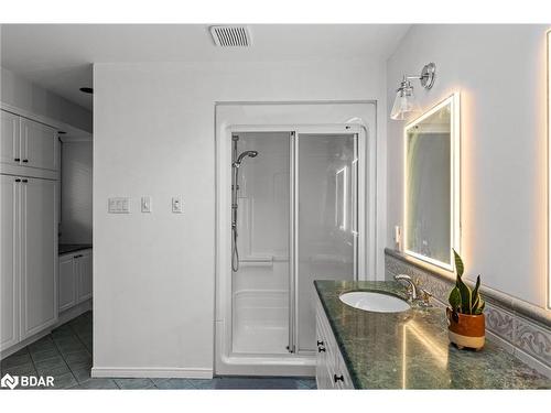 35 Pooles Road, Springwater, ON - Indoor Photo Showing Bathroom