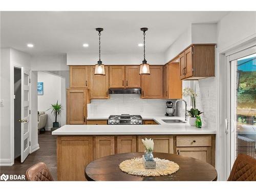 35 Pooles Road, Springwater, ON - Indoor Photo Showing Kitchen