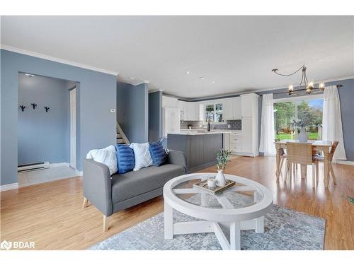 204 Margaret Street, Stayner, ON - Indoor Photo Showing Living Room