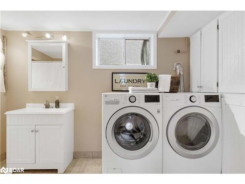 204 Margaret Street, Stayner, ON - Indoor Photo Showing Laundry Room