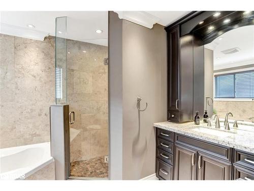 75 Ruffet Drive, Barrie, ON - Indoor Photo Showing Bathroom