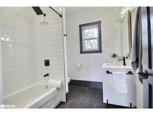 171 Fox Street, Penetanguishene, ON - Indoor Photo Showing Bathroom