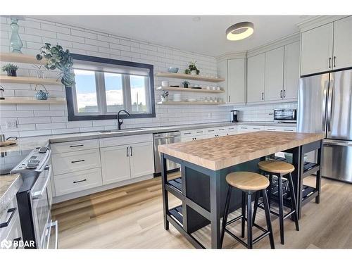 171 Fox Street, Penetanguishene, ON - Indoor Photo Showing Kitchen With Stainless Steel Kitchen With Upgraded Kitchen