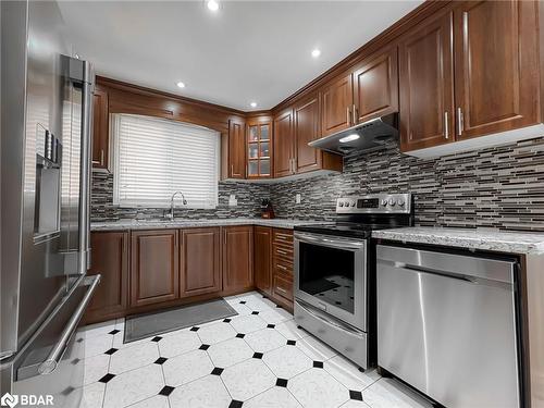 184 Vodden Street, Brampton, ON - Indoor Photo Showing Kitchen With Upgraded Kitchen