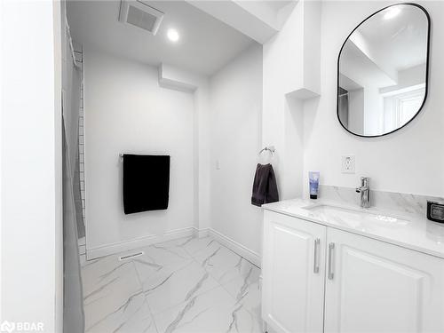 184 Vodden Street, Brampton, ON - Indoor Photo Showing Bathroom