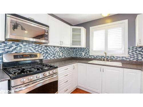 115 Sproule Drive, Barrie, ON - Indoor Photo Showing Kitchen