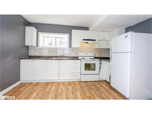 115 Sproule Drive, Barrie, ON - Indoor Photo Showing Kitchen