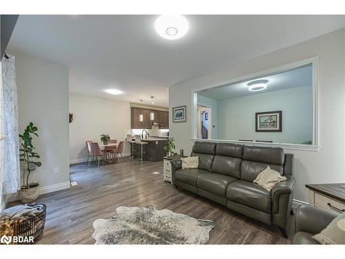 27 Atlantis Drive, Orillia, ON - Indoor Photo Showing Living Room