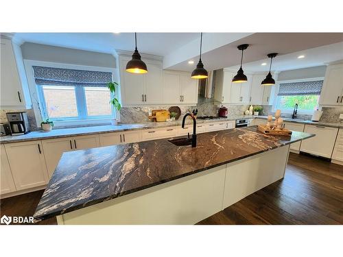 57 Chartwell Crescent, Keswick, ON - Indoor Photo Showing Kitchen