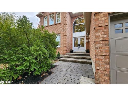 57 Chartwell Crescent, Keswick, ON - Outdoor