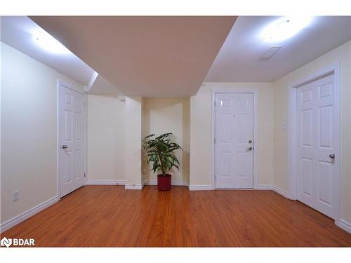 Lower-140 Country Lane, Barrie, ON - Indoor Photo Showing Other Room