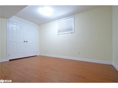 Lower-140 Country Lane, Barrie, ON - Indoor Photo Showing Other Room