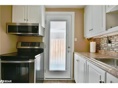 624 Bayview Drive, Midland, ON - Indoor Photo Showing Kitchen