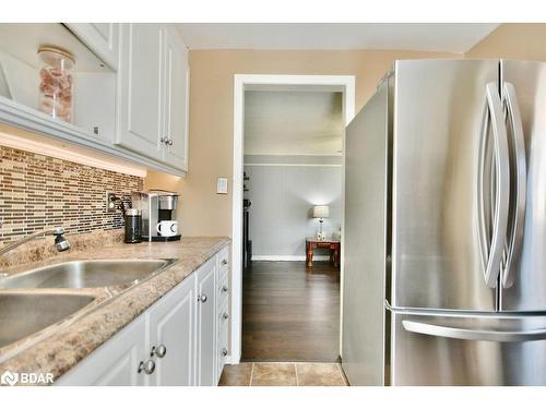 624 Bayview Drive, Midland, ON - Indoor Photo Showing Kitchen With Double Sink