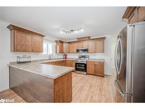 1524 Mount Stephen Road, Coldwater, ON - Indoor Photo Showing Kitchen