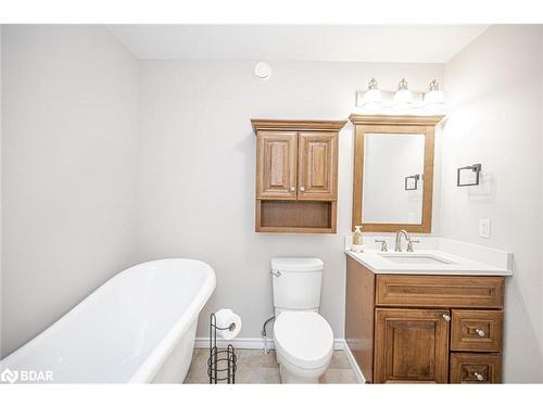 1524 Mount Stephen Road, Coldwater, ON - Indoor Photo Showing Bathroom